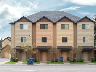 Glisan Townhomes exterior